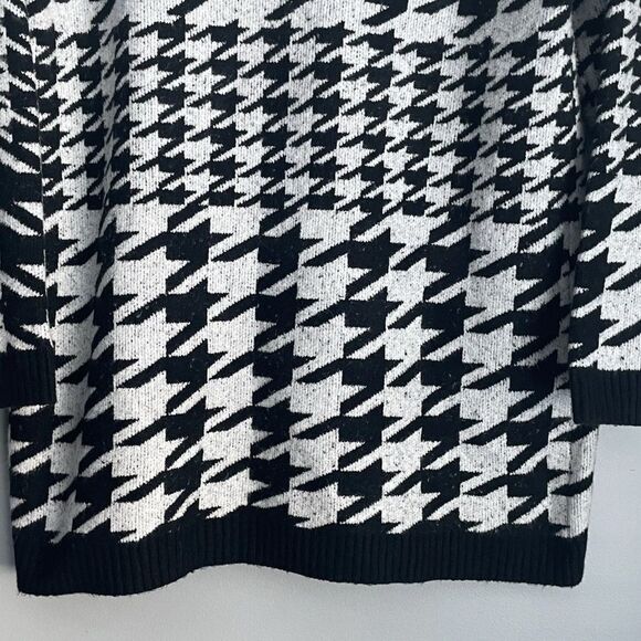 Talbots Plus 2X Black & White Houndstooth Cardigan Sweater Drop Shoulder - Picture 4 of 7